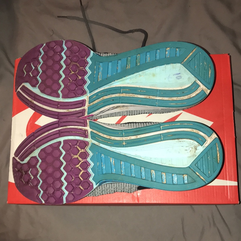 Nikes - Picture 3 of 3